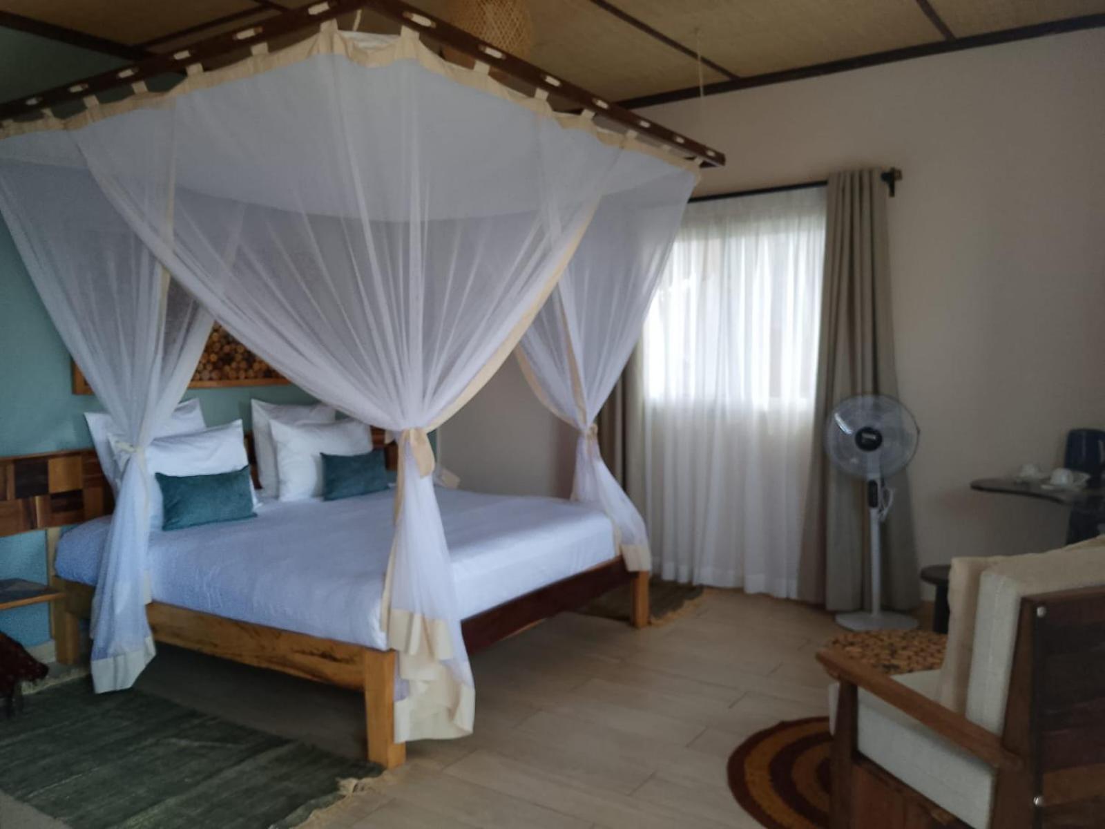 Bira Hotel Antsirabe Exterior foto
