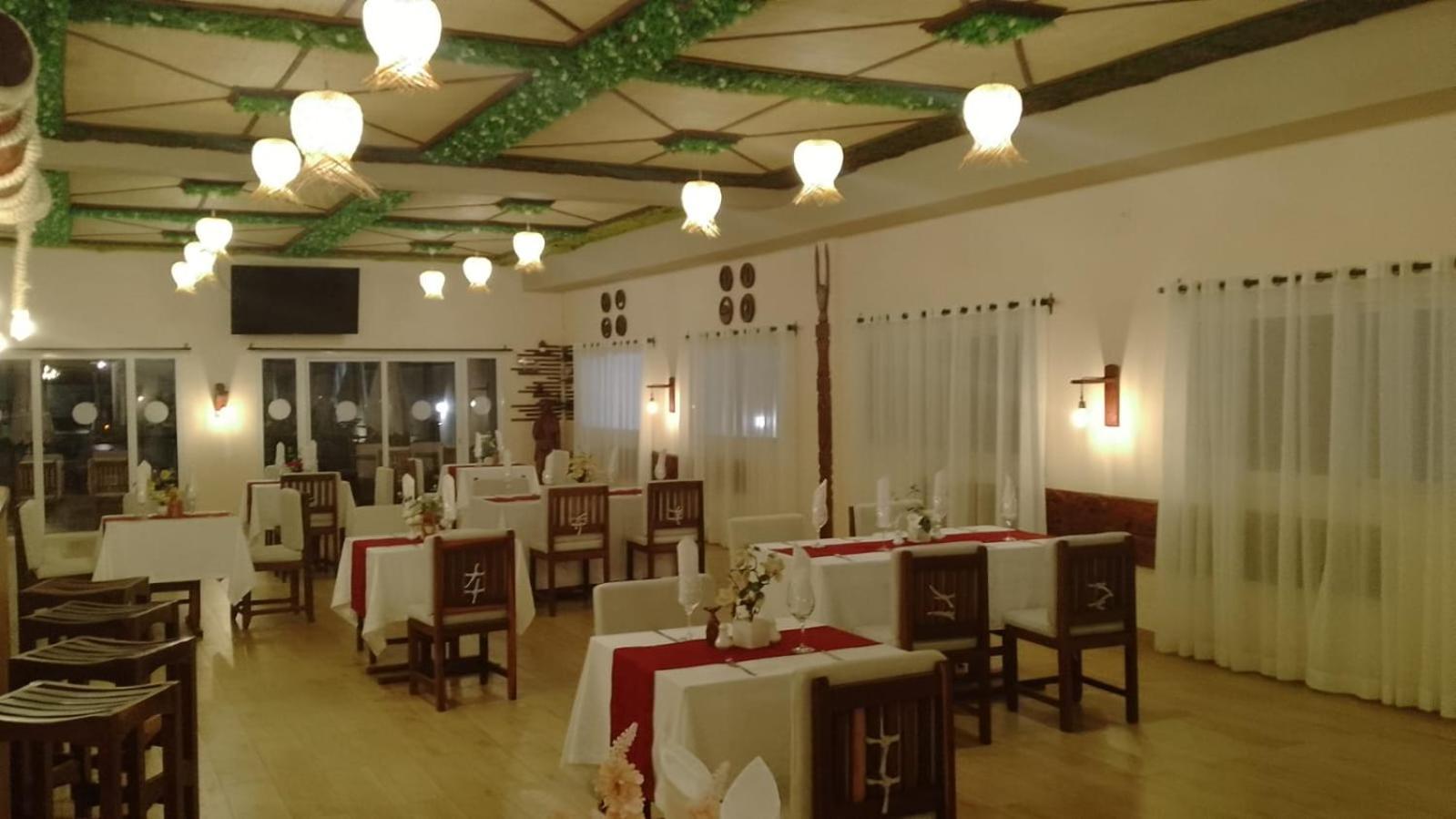 Bira Hotel Antsirabe Exterior foto