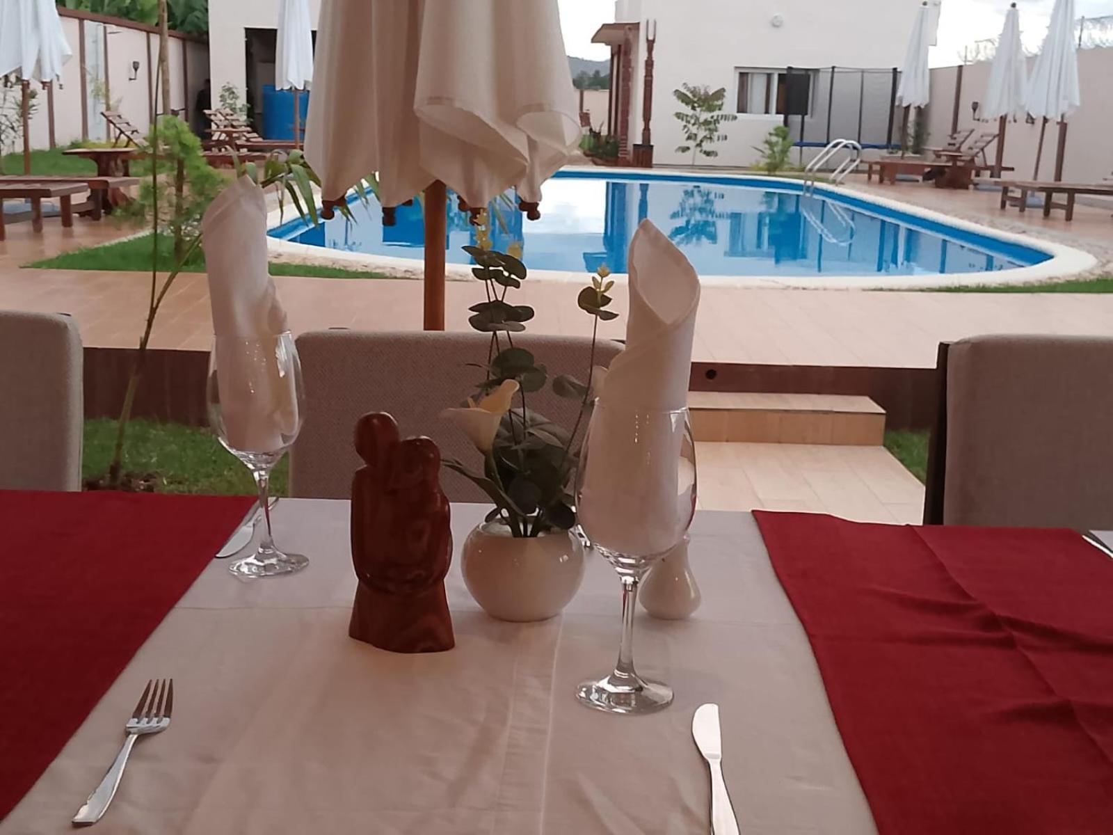 Bira Hotel Antsirabe Exterior foto