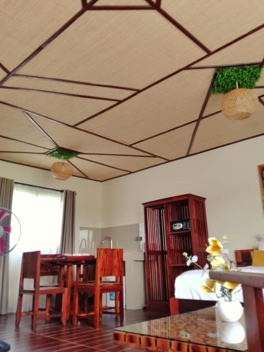 Bira Hotel Antsirabe Exterior foto