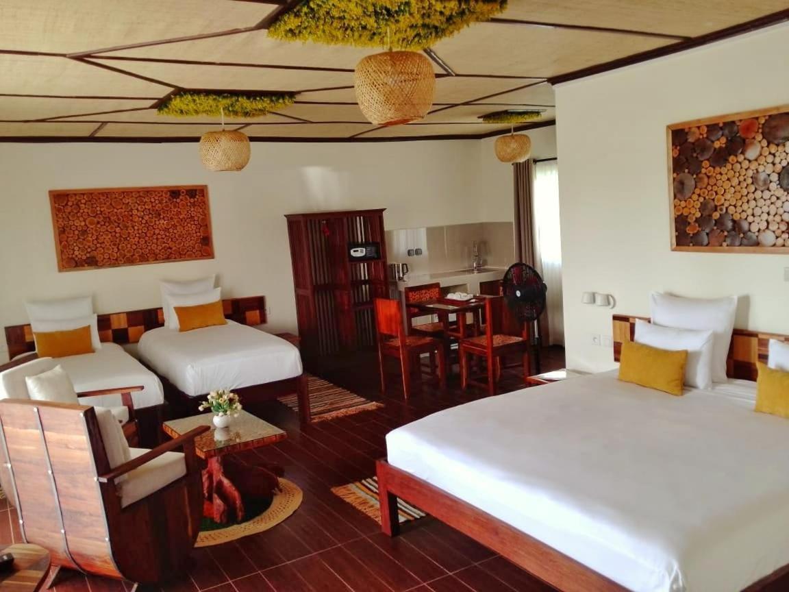 Bira Hotel Antsirabe Exterior foto