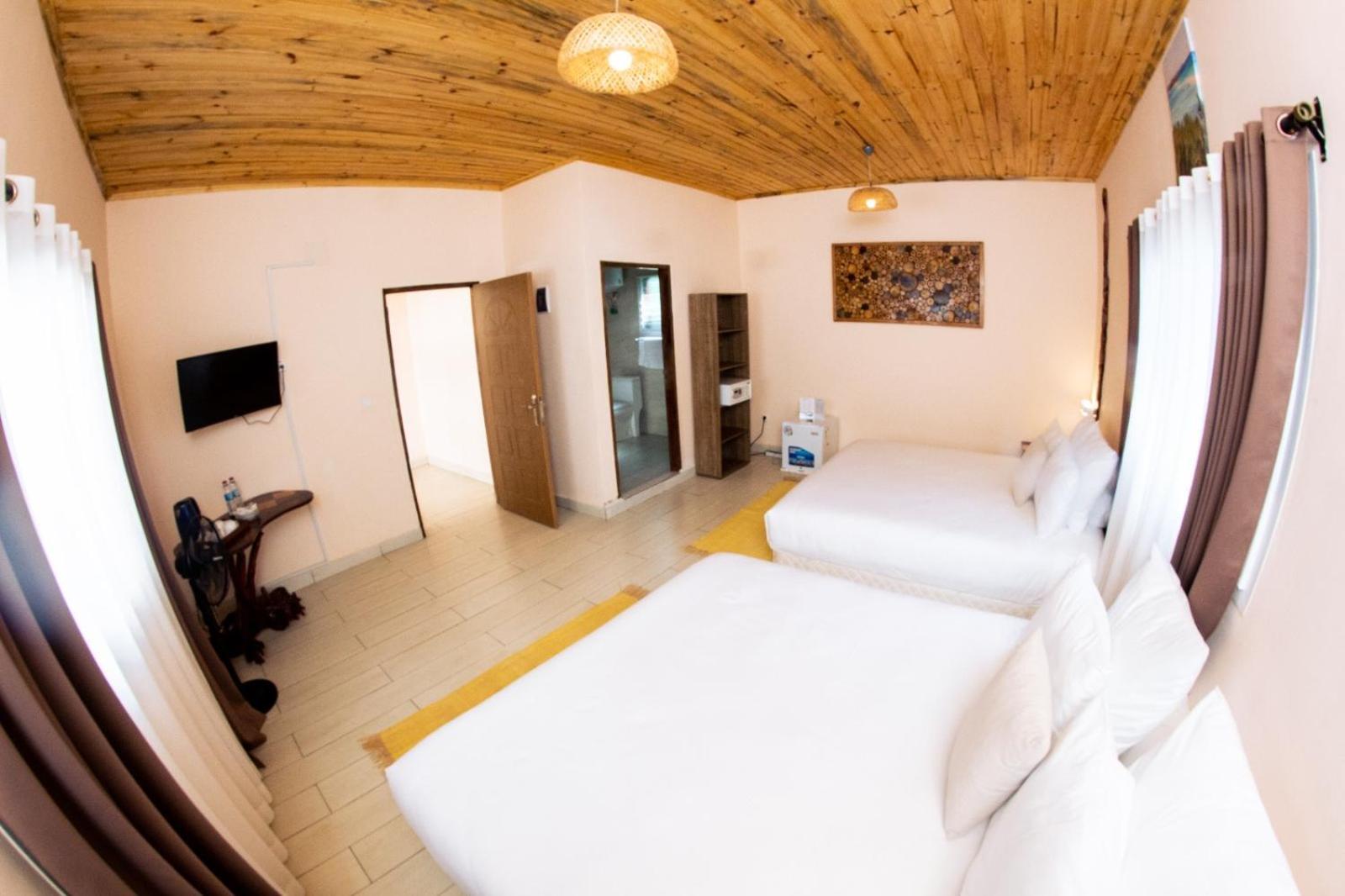 Bira Hotel Antsirabe Exterior foto