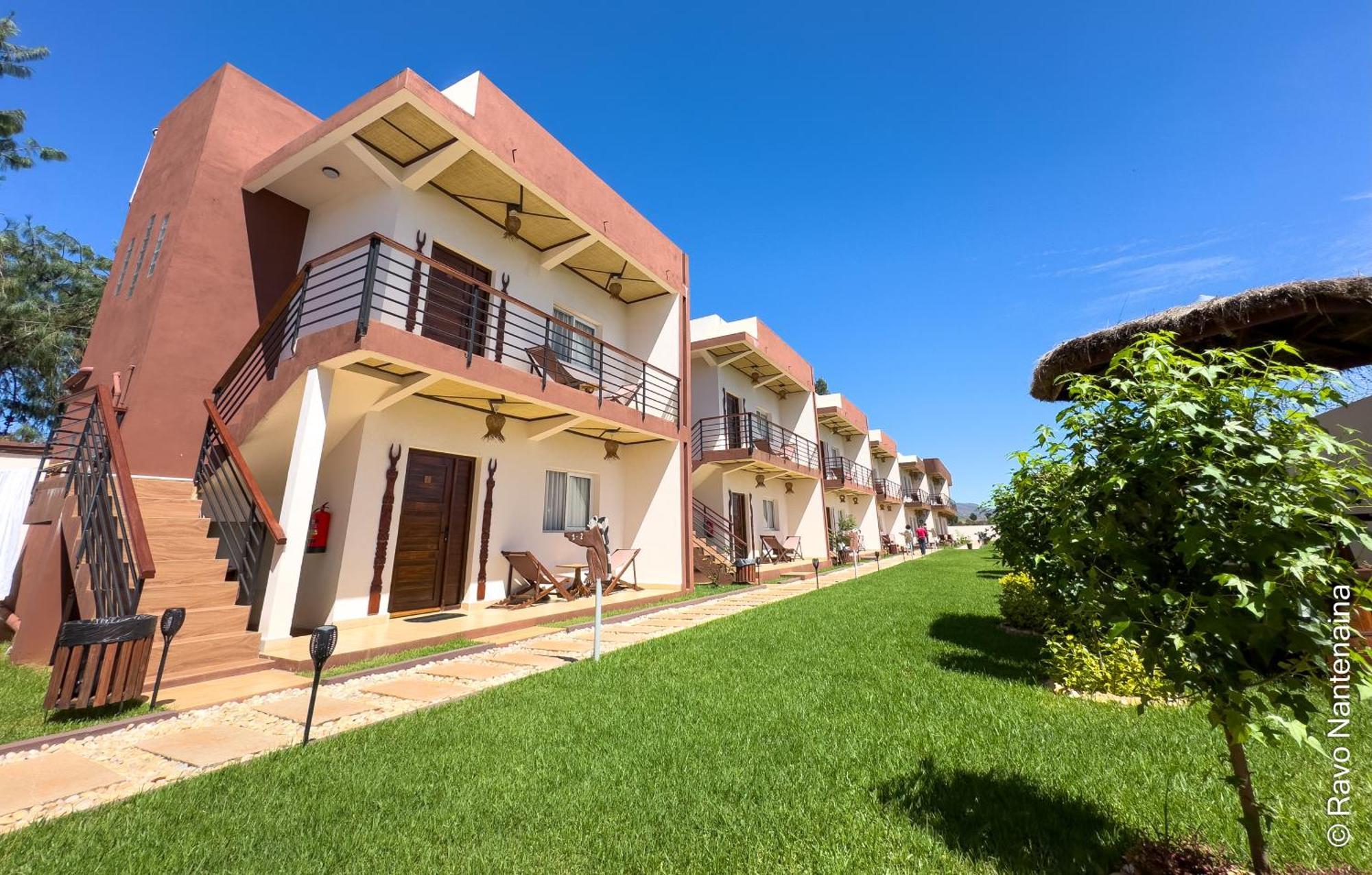 Bira Hotel Antsirabe Exterior foto