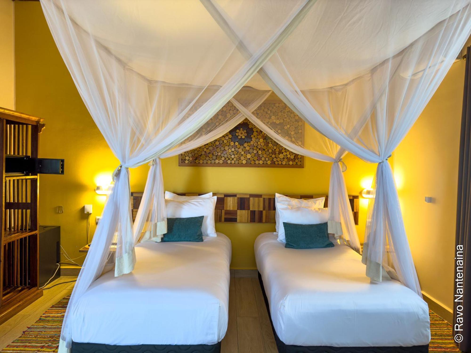 Bira Hotel Antsirabe Exterior foto