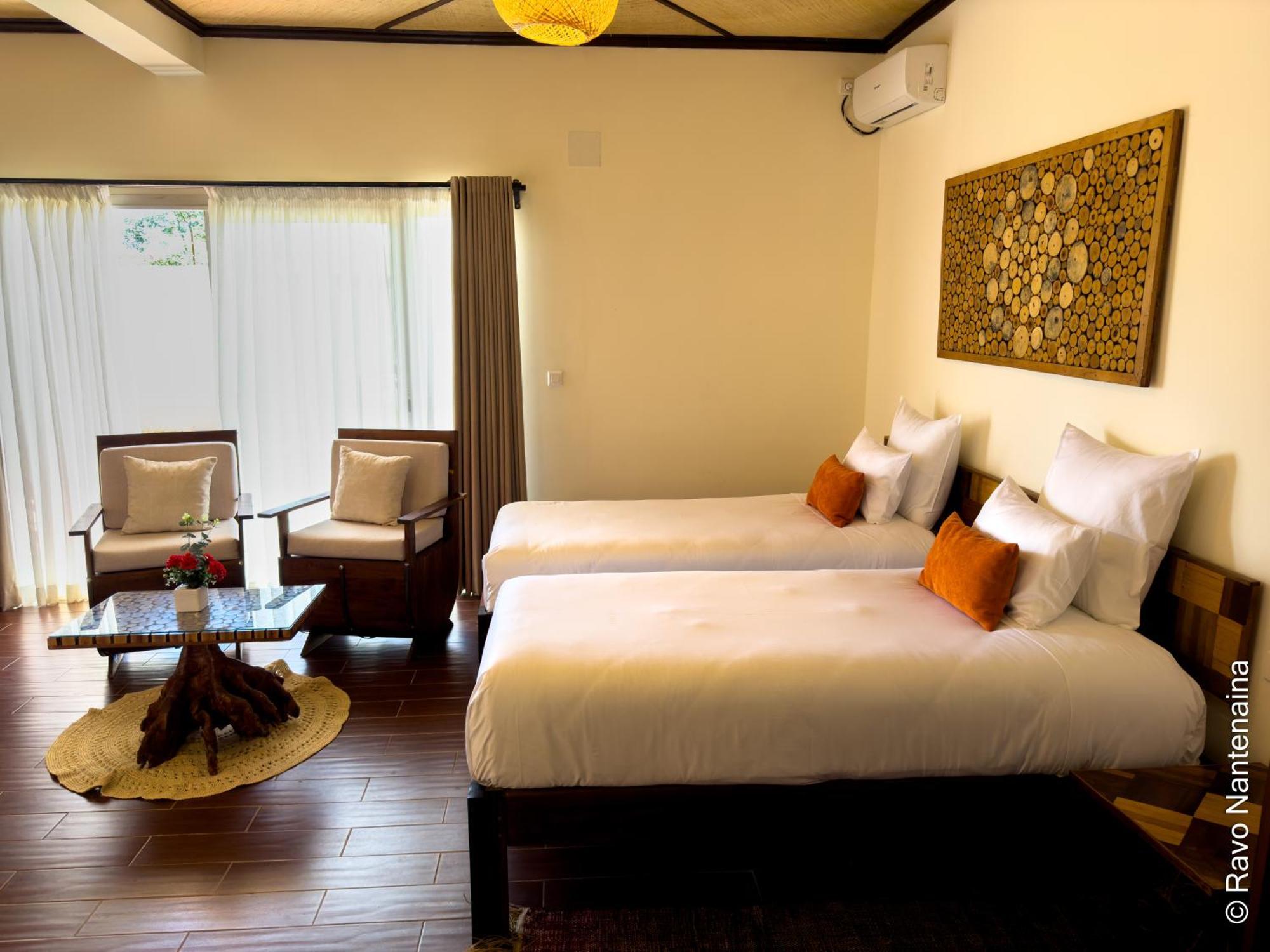 Bira Hotel Antsirabe Exterior foto