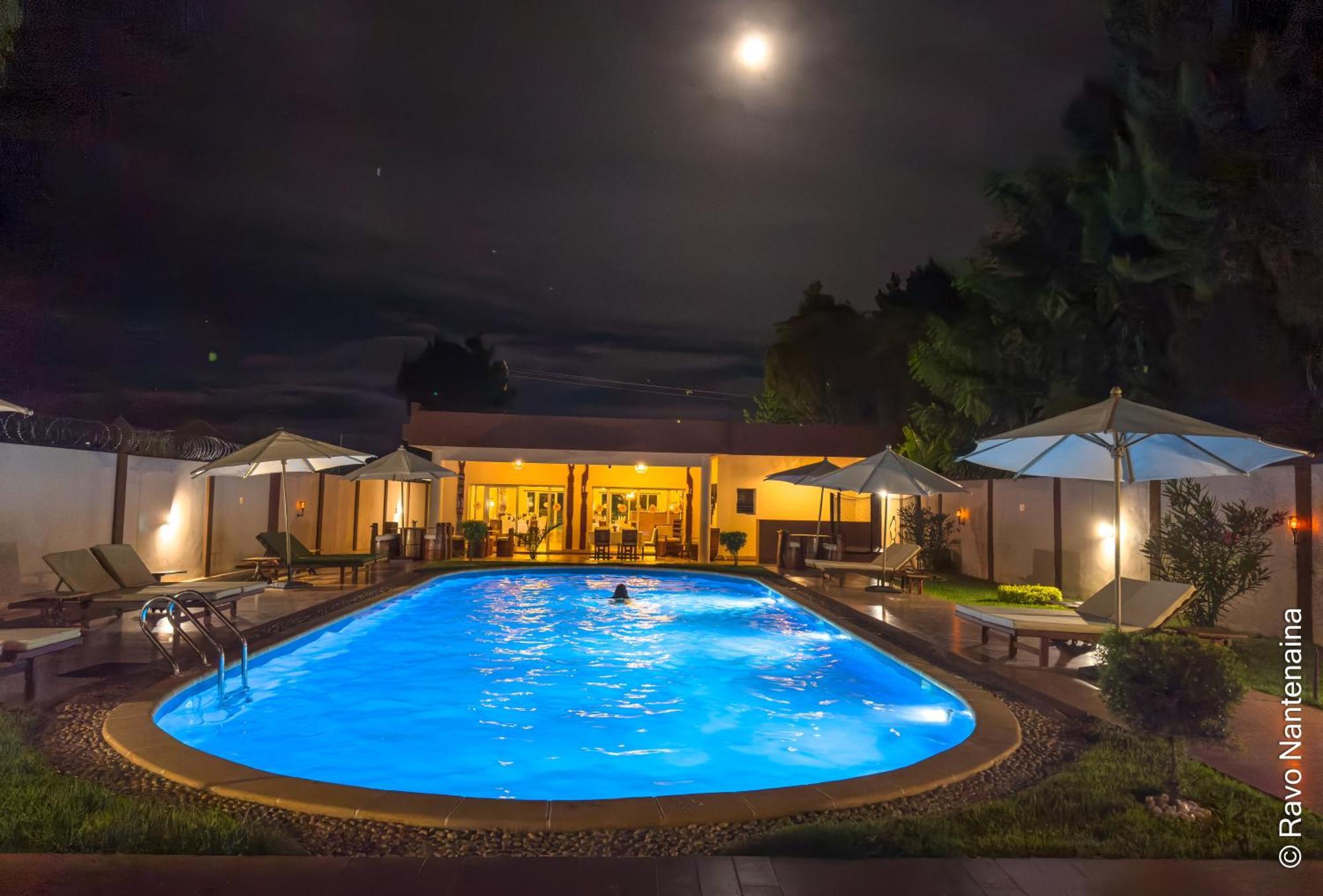 Bira Hotel Antsirabe Exterior foto