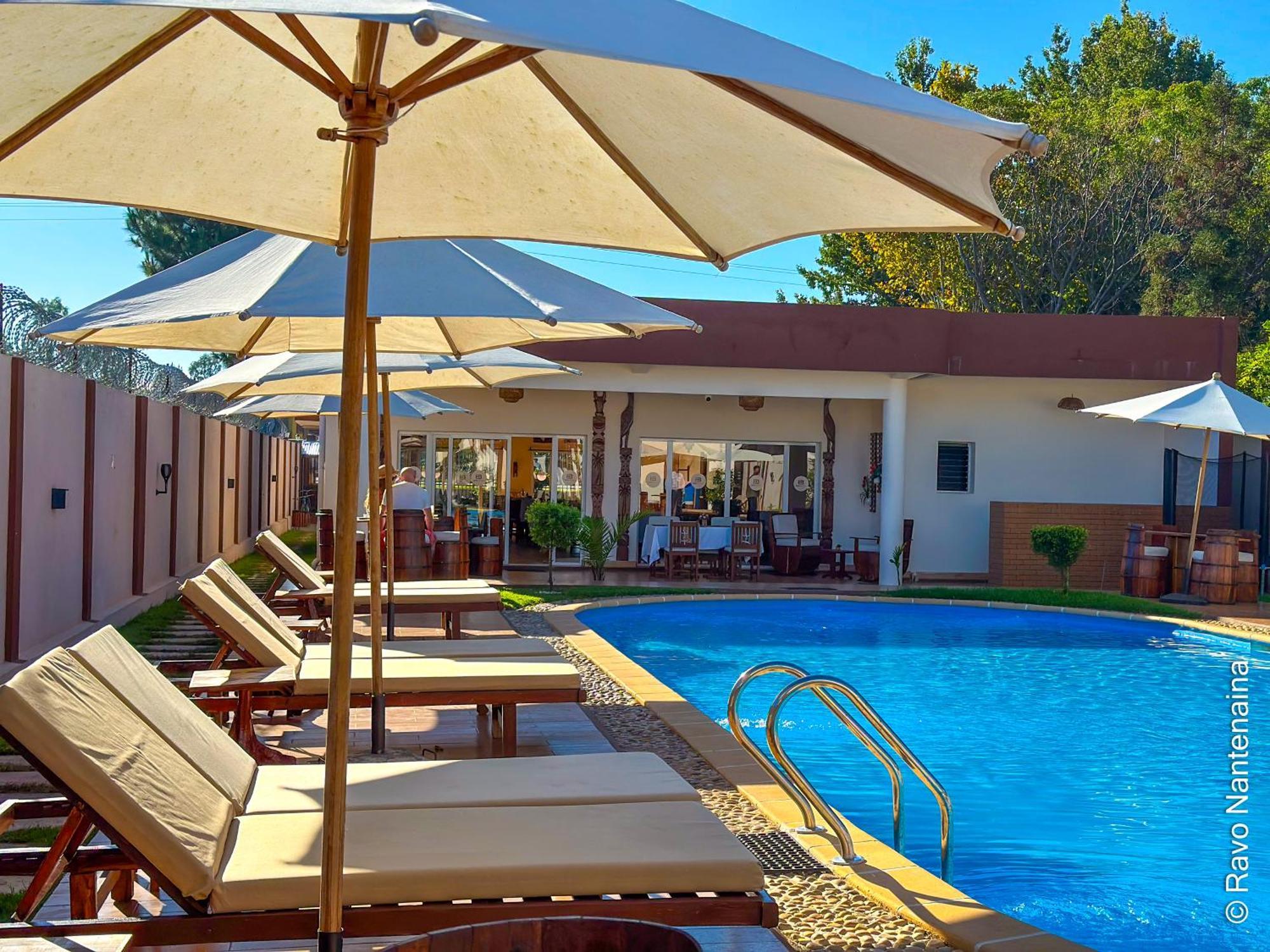 Bira Hotel Antsirabe Exterior foto